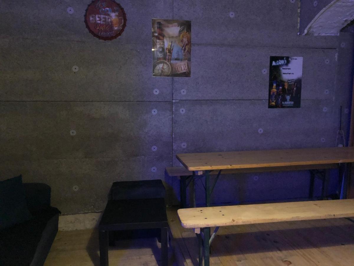Apartamento Whole Basement Former Pub2 For Stag Do, Men's Cave