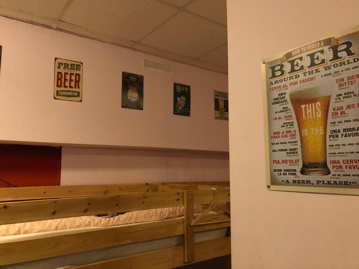 Apartamento Whole Basement Former Pub2 For Stag Do, Men's Cave *