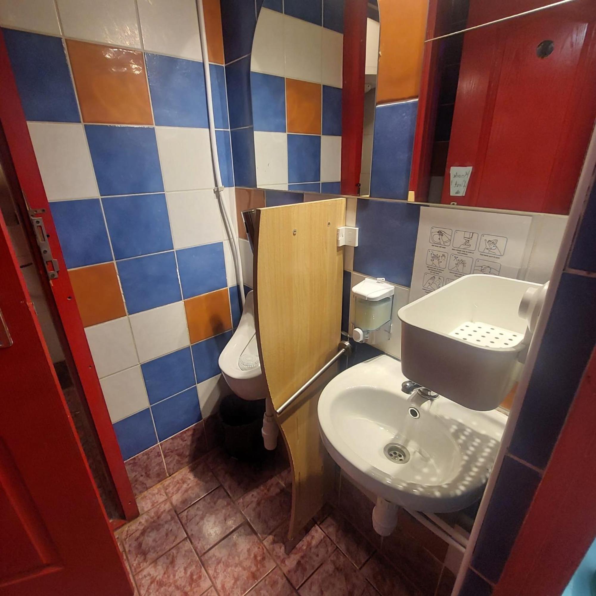 Whole Basement Former Pub2 For Stag Do, Men's Cave Apartamento