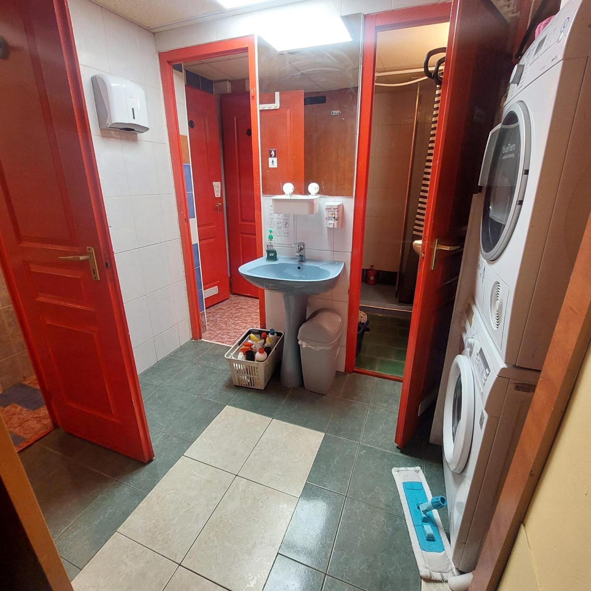 Apartamento Whole Basement Former Pub2 For Stag Do, Men's Cave