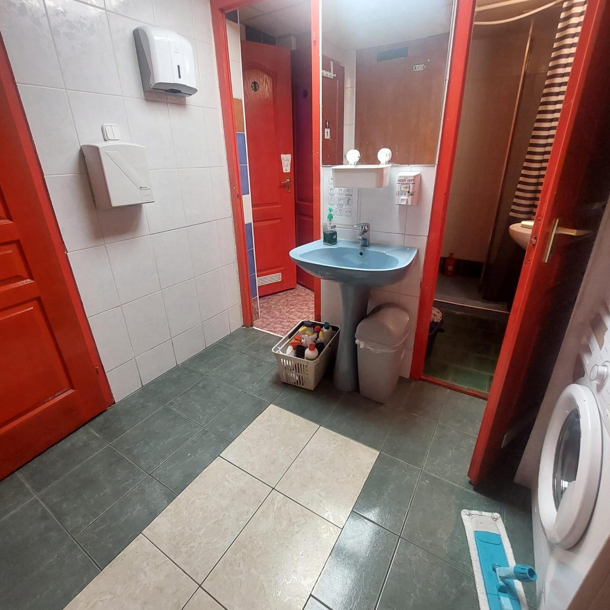 Apartamento Whole Basement Former Pub2 For Stag Do, Men's Cave *